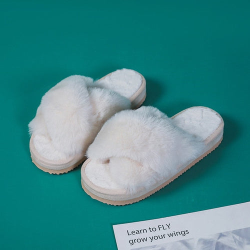 Load image into Gallery viewer, Cuddly Slippers
