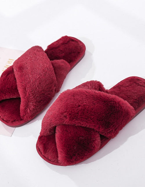 Load image into Gallery viewer, Cuddly Slippers
