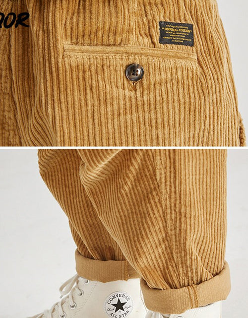 Load image into Gallery viewer, Loose Corduroy Male Cargo Pants
